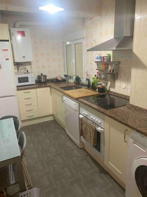 Apartamento Barato En Santander - Junto Al Barrio Pesquero Kültér fotó